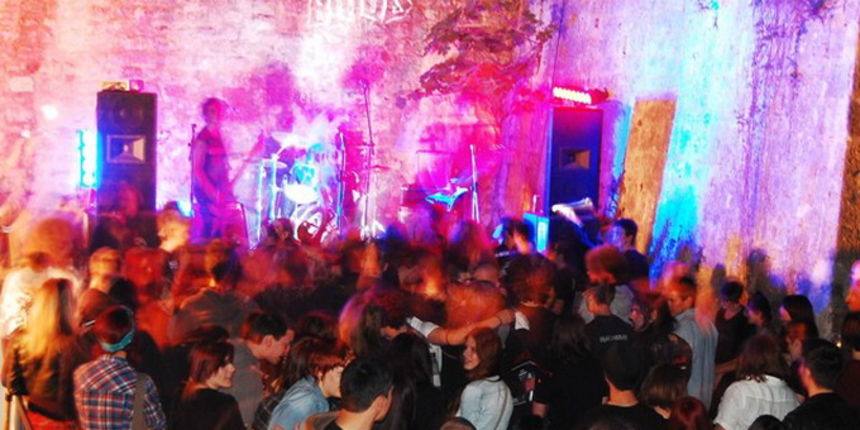 Gitarijada Za šaku metala 2012, foto: Tea Balog Gitarijada Za šaku metala 2012, foto: Tea Balog