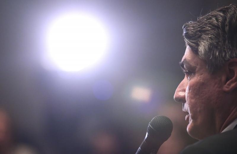 Zoran Milanovović u javnoj debati s građanima i novinarima Zoran Milanovović u javnoj debati s građanima i novinarima