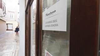 Zatvorene butige i poluprazan zadarski Poluotok Zatvorene butige i poluprazan zadarski Poluotok