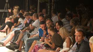 Trodnevna modna manifestacija Zadar fashion nights održava se na Trgu Ivana Pavla II. Prve večeri, pod nazivom ‘Urban Night’ predstavili su se kreatori i modne kuće: Toni Brekalo, Galko, Callegari, Oktan, Ana Milin i Margarete Ete. U glazbenom dijelu prog Trodnevna modna manifestacija Zadar fashion nights održava se na Trgu Ivana Pavla II. Prve večeri, pod nazivom ‘Urban Night’ predstavili su se kreatori i modne kuće: Toni Brekalo, Galko, Callegari, Oktan, Ana Milin i Margarete Ete. U glazbenom dijelu prog