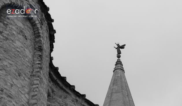 Đir po gradu, srijeda 17. siječnja 2018. Anđel na kampanelu sv. Stošije