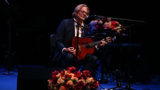 Koncertom ‘Vjeruj u ljubav’ obilježena 50. godišnjica Županijske lige protiv raka: zapjevao i Oliver Dragojević Koncertom ‘Vjeruj u ljubav’ obilježena 50. godišnjica Županijske lige protiv raka: zapjevao i Oliver Dragojević