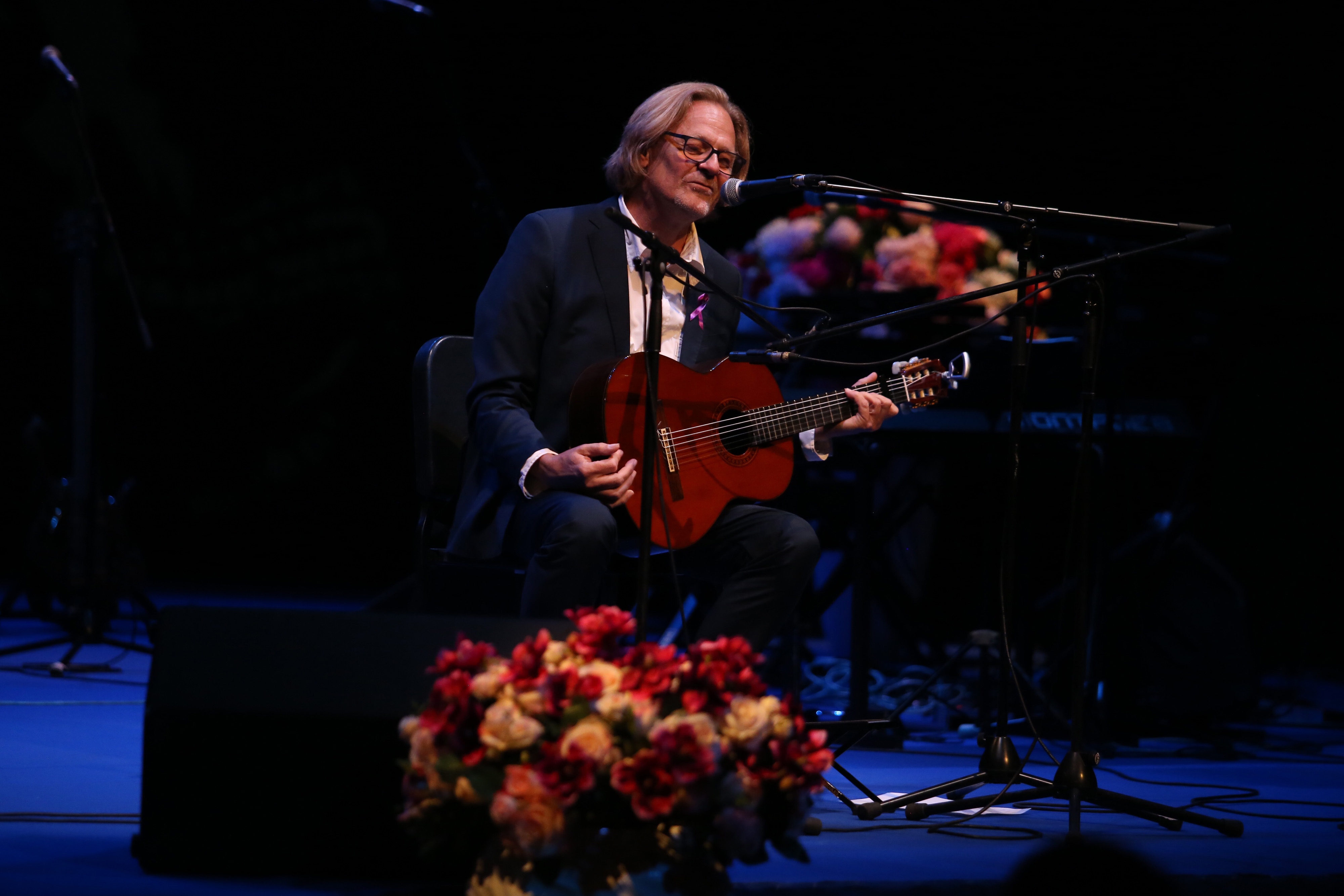 Koncertom ‘Vjeruj u ljubav’ obilježena 50. godišnjica Županijske lige protiv raka: zapjevao i Oliver Dragojević Koncertom ‘Vjeruj u ljubav’ obilježena 50. godišnjica Županijske lige protiv raka: zapjevao i Oliver Dragojević