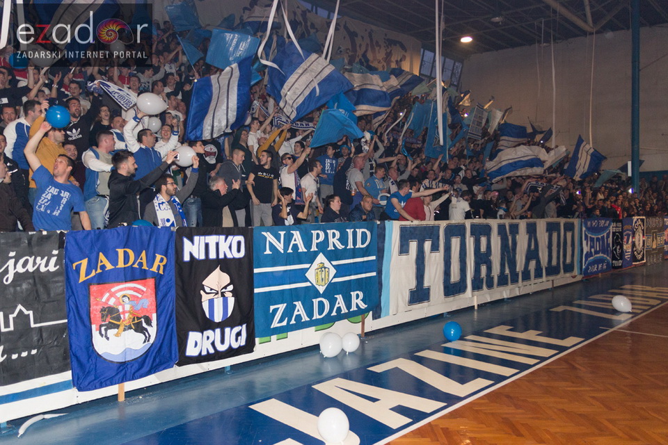 Humanitarno gledanje utakmice Zadar-Cibona u Jazinama Humanitarno gledanje utakmice Zadar-Cibona u Jazinama