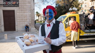 Zadarski karneval 2018: Povorka maškaranih skupina od Gradskih vrata preko Foruma do Narodnog trga Zadarski karneval 2018: Povorka maškaranih skupina od Gradskih vrata preko Foruma do Narodnog trga