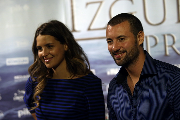 Zadar, 170712. 
Klub Arsenal.
Prikazivanje filma Izgubljeni princ – Larin izbor.
Na projekciji filma posjetitelji su imali priliku druziti se s glumcima iz serijala Larin izbor Doris Pincic i Ivanom Hercegom.
Na fotografiji: Ivan Herceg i Doris Pincic.
Fo