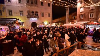 Advent u Zadru: Jaques Houdek osvojio zadarsku publiku Advent u Zadru: Jaques Houdek osvojio zadarsku publiku