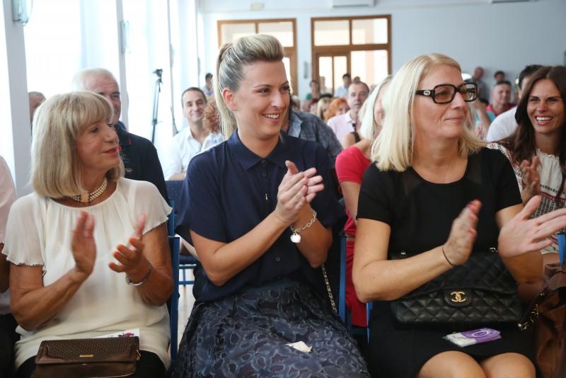 Stojko Vranković dobio nagradu za životno djelo Grada Drniša, Foto: Duško Jaramaz/PIXSELL