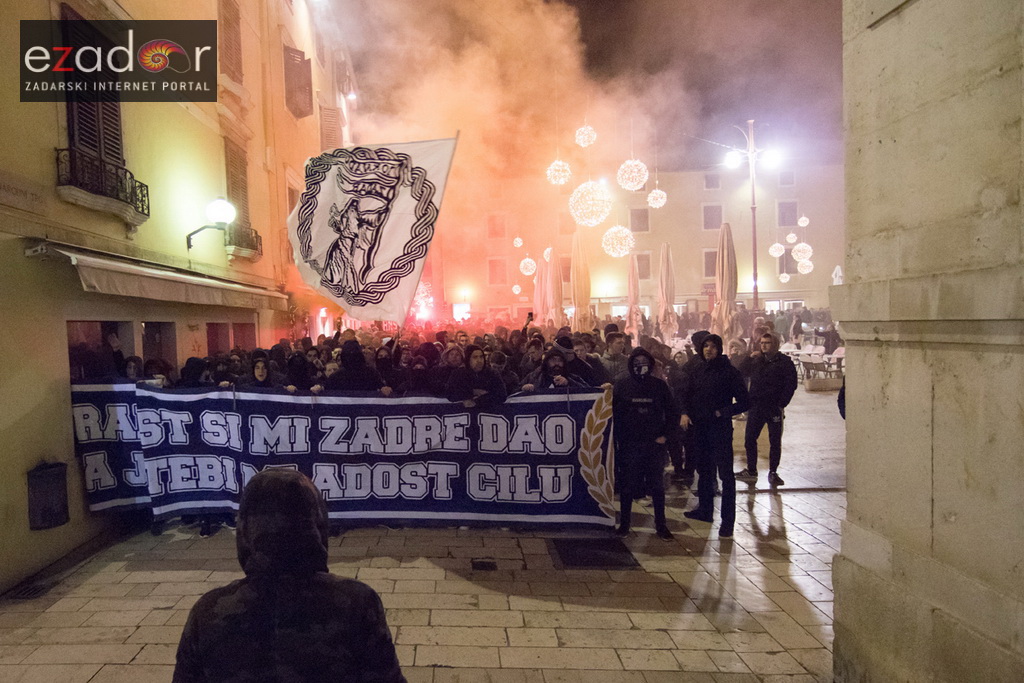 Okupljanje Tornada na Forumu i korteo do Krešinog doma Okupljanje Tornada na Forumu i korteo do Krešinog doma