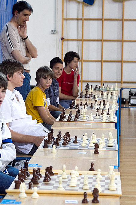 Bibinje: Alternativna sahovska simultanka 13. svibnja 2011, Foto: leo Banic Bibinje: Alternativna sahovska simultanka 13. svibnja 2011, Foto: leo Banic