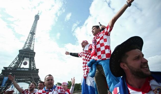 Euro 2016: Hrvatski navijači napravili fenomenalnu atmosferu u Parizu. Photo: Sanjin Strukić/PIXSELL