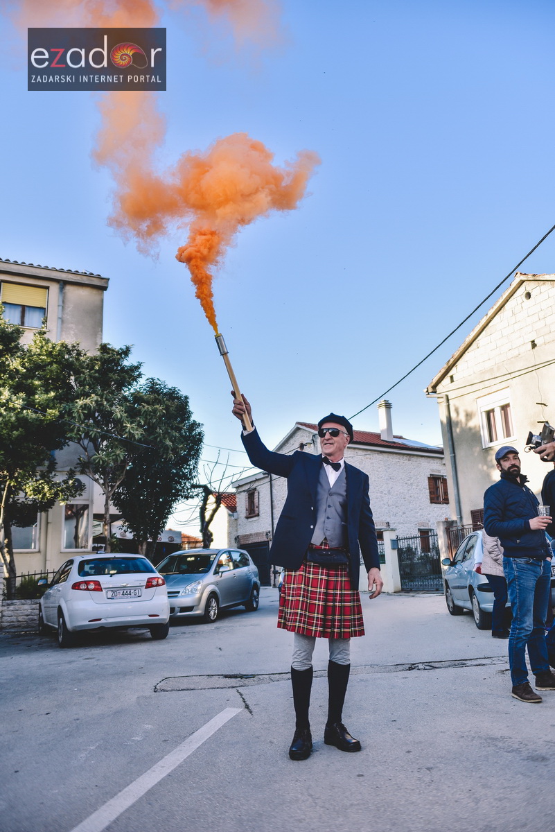 Škotski kiltovi preplavili zadarske Stanove Škotski kiltovi preplavili zadarske Stanove