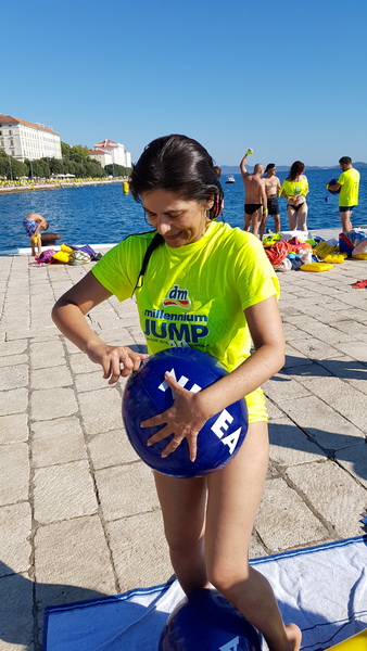 Sasvim osoban doživljaj – 10. dm Millennium Jump sa zadarske rive. Foto: Mladen Malik Barba Sasvim osoban doživljaj – 10. dm Millennium Jump sa zadarske rive. Foto: Mladen Malik Barba