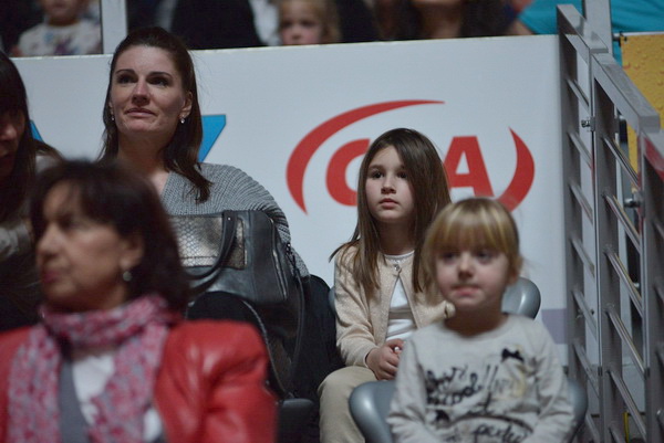 Predstava “Maša i Medvjed” moskovskog Dječjeg kazališta oduševila zadarske mališane Predstava “Maša i Medvjed” moskovskog Dječjeg kazališta oduševila zadarske mališane