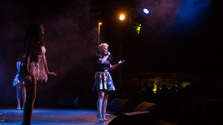 Mještani Bibinja sinoć su uživali u vrhunskom koncertu grupe Colonija na sportskom centru Crljenica Mještani Bibinja sinoć su uživali u vrhunskom koncertu grupe Colonija na sportskom centru Crljenica