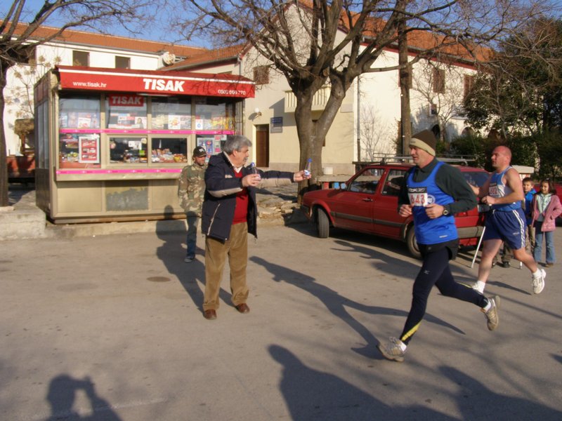 6. memorijalni maraton Maslenica – Posedarje – Novigrad, 23. siječnja 2010. (Foto: Josip Prskalo)