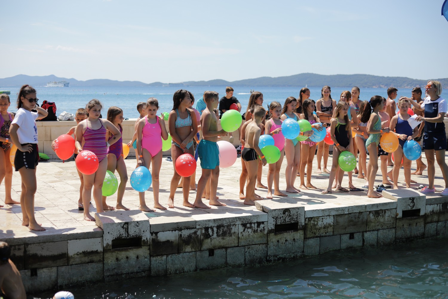 Bazen Kolovare: Meta feštica od balona i prvi Balloon jump Bazen Kolovare: Meta feštica od balona i prvi Balloon jump