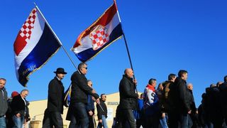 Image 380845 (auto) Image 380845 (auto)