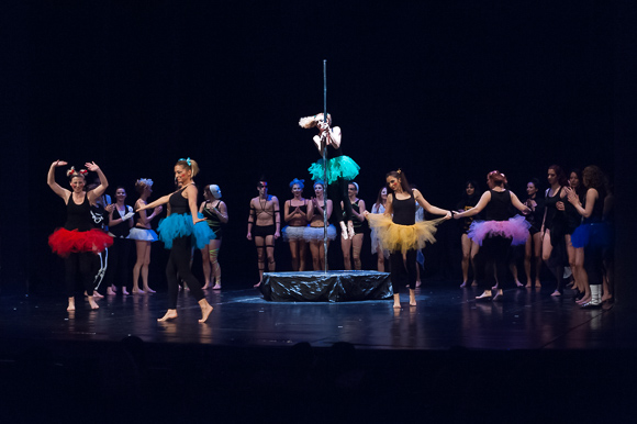 Pole/Chair/Dance show “Mental” @ HNK Zadar, 12.3.2016 – Foto: Ivan Toman Pole/Chair/Dance show “Mental” @ HNK Zadar, 12.3.2016 – Foto: Ivan Toman