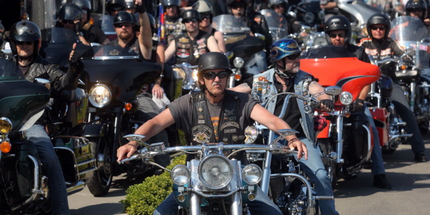 Zadar, 260511.
U Biogradu je poceo susret ljubitelja  Harley Davidson motora   koji ce se odrzati izmedu 26. i 29. svibnja 
Na slici : bikeri u Biogradu
Foto : Vladimir Ivanov / CROPIX