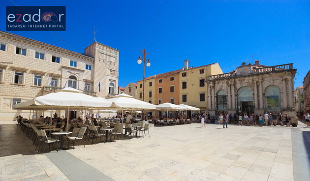 Đir po gradu 25. kolovoza 2017. Narodni trg, Gradska loža