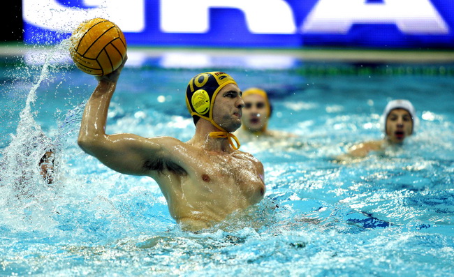 Zadar, 191209.
U Zadru se danas i sutra odrzava kvalifikacijski turnir Kupa Hrvatske u vaterpolu. 
Utakmica izmedju VK Primorje (bijeli) i HVK Mladost (plavo-zuti).
Foto: Jure Miskovic / CROPIX
