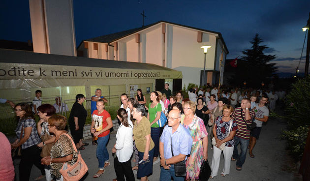 Fešta Kraljice mira na Stanovima  ; foto Iva Perinčić