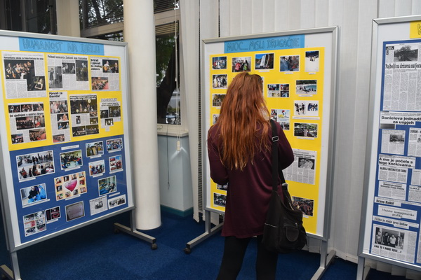 Otvorenje izložbe “30 godina gimnazije Franje Petrića” Otvorenje izložbe “30 godina gimnazije Franje Petrića”