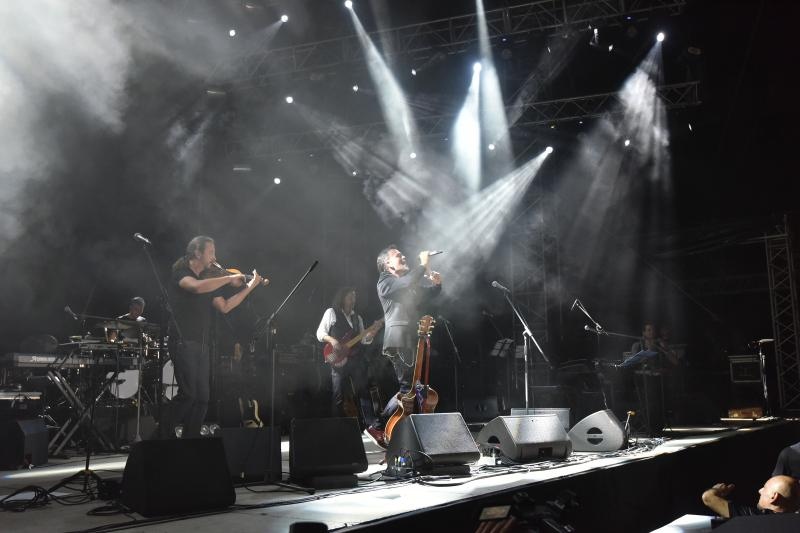 Koncert Olivera Dragojevića i Zlatana Stipišića u pulskoj Areni. Kao gosti nastupili su 2CELLOS. Photo: Duško Marušić/PIXSELL