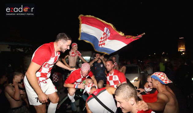 Bibinje: Navijanje za Vatrene i fešta nakon pobjede nad Engleskom