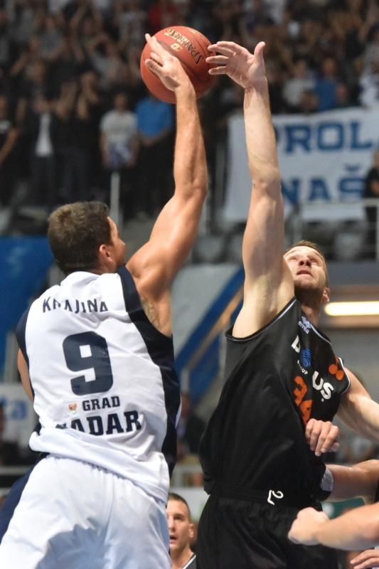 Dvorana Krešimir Ćosić, Zadar – 2. kolo A-1 muške lige, KK Zadar – GKK Šibenik 80-76. Photo: Dino Stanin/PIXSELL Dvorana Krešimir Ćosić, Zadar – 2. kolo A-1 muške lige, KK Zadar – GKK Šibenik 80-76. Photo: Dino Stanin/PIXSELL