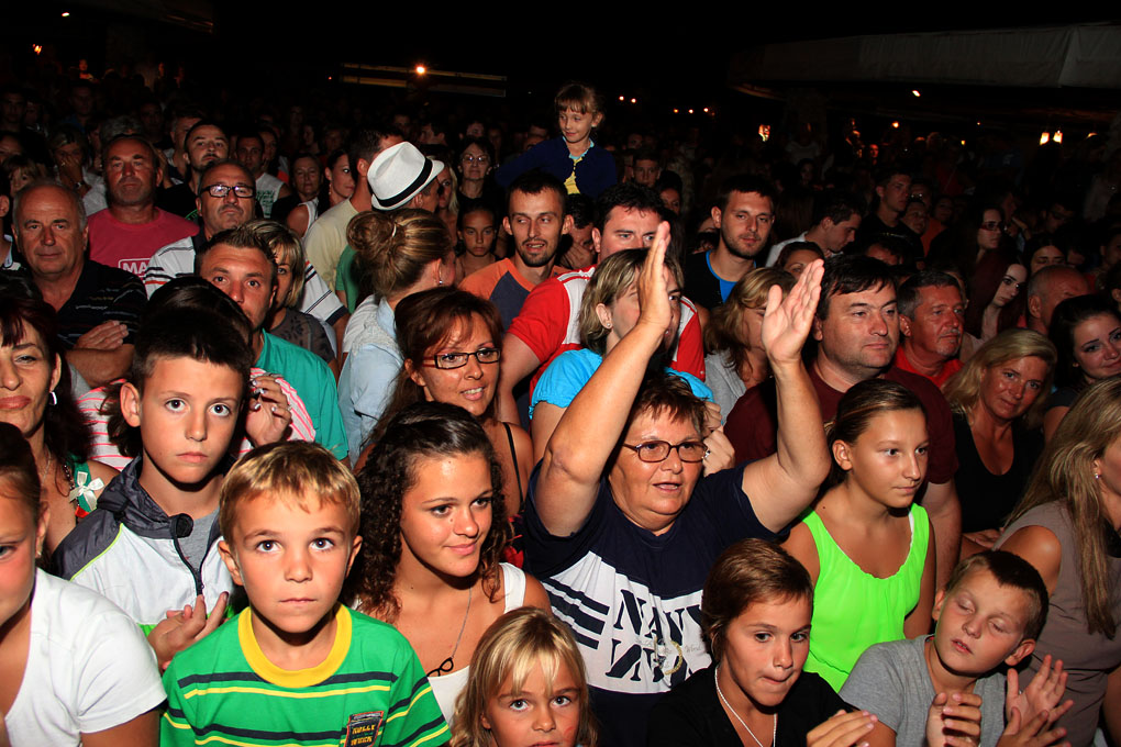 Virska fešta uz koncert grupe Colonia Virska fešta uz koncert grupe Colonia