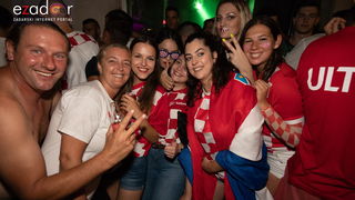 Čudesna noć: Velika fešta ulicama Zadra nakon plasmana Vatrenih u finale SP Čudesna noć: Velika fešta ulicama Zadra nakon plasmana Vatrenih u finale SP