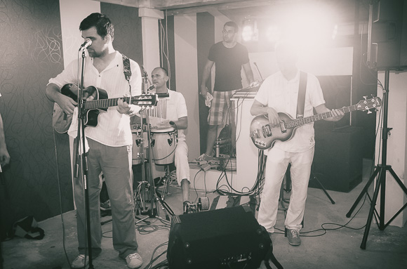 Klapa Kampanel @ Menfisto bar, 18.7.2015. (foto: Ivan Toman) Klapa Kampanel @ Menfisto bar, 18.7.2015. (foto: Ivan Toman)