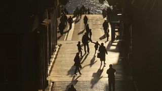 Približavanjem zimskog solsticija, odnosno tkzv. suncostaja dani su sve kraći, a sjene izražajnije.  Photo: Filip Brala/PIXSELL