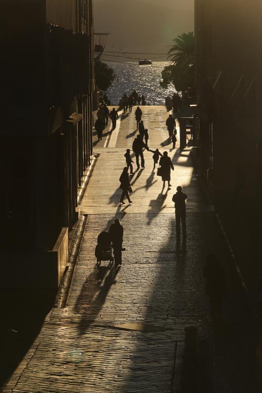 Približavanjem zimskog solsticija, odnosno tkzv. suncostaja dani su sve kraći, a sjene izražajnije.  Photo: Filip Brala/PIXSELL