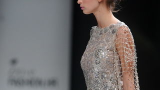 Zagreb, 290911.
Velesajam, paviljon 5.
Modne revije i poznati na Dove Fashion.hr proljece ljeto 2012. Prvi dan su izlagali kreatori Ivica Skoko, Martina Felja, AMDS by ALDUK i IK STUDIO.
Na slici: kreacije Ivica Skoko.
Foto: Srdjan Vrancic / CROPIX Zagreb, 290911.
Velesajam, paviljon 5.
Modne revije i poznati na Dove Fashion.hr proljece ljeto 2012. Prvi dan su izlagali kreatori Ivica Skoko, Martina Felja, AMDS by ALDUK i IK STUDIO.
Na slici: kreacije Ivica Skoko.
Foto: Srdjan Vrancic / CROPIX