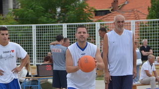 U povodu blagdana Kraljice Mira u Stanovima odigrana utakimica između veterana KK Zadar i Stanova, Foto: Iva Perinčić U povodu blagdana Kraljice Mira u Stanovima odigrana utakimica između veterana KK Zadar i Stanova, Foto: Iva Perinčić