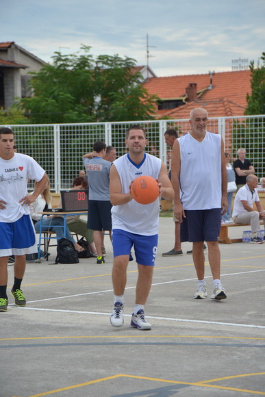 U povodu blagdana Kraljice Mira u Stanovima odigrana utakimica između veterana KK Zadar i Stanova, Foto: Iva Perinčić U povodu blagdana Kraljice Mira u Stanovima odigrana utakimica između veterana KK Zadar i Stanova, Foto: Iva Perinčić