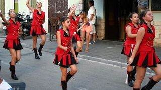 Tunuara 2016 – parada mažoretkinja, kuhanje brudeta & defile ribarica. Foto: Marija Cvetković