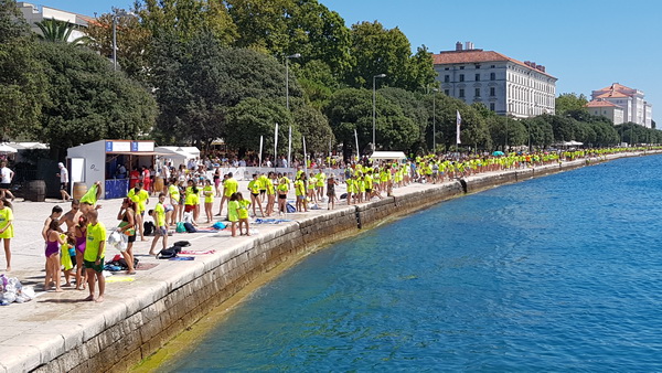 Sasvim osoban doživljaj – 10. dm Millennium Jump sa zadarske rive. Foto: Mladen Malik Barba Sasvim osoban doživljaj – 10. dm Millennium Jump sa zadarske rive. Foto: Mladen Malik Barba