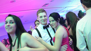 Maturalna večer Ekonomske škole (foto:Saša Čuka) Maturalna večer Ekonomske škole (foto:Saša Čuka)