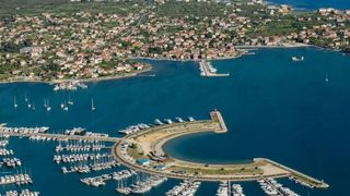 Let iznad Sukošana i Marine Dalmacija, Foto: Dino Stanin/PIXSELL Let iznad Sukošana i Marine Dalmacija, Foto: Dino Stanin/PIXSELL