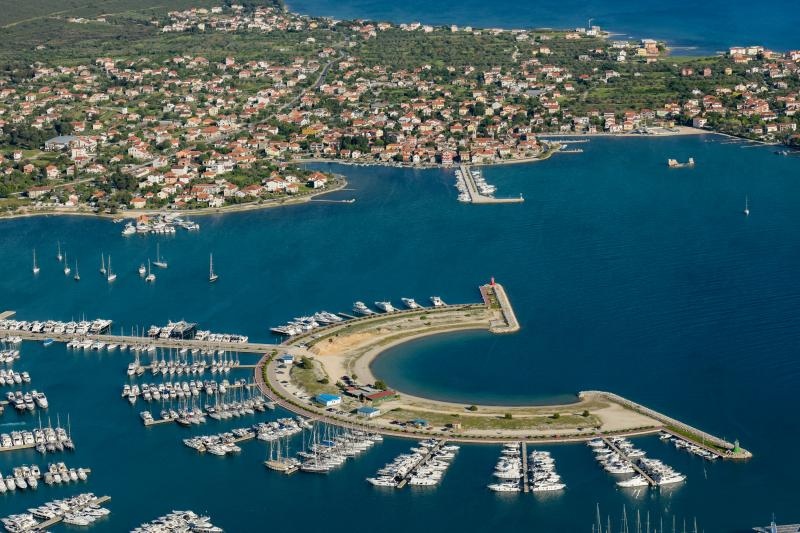 Let iznad Sukošana i Marine Dalmacija, Foto: Dino Stanin/PIXSELL Let iznad Sukošana i Marine Dalmacija, Foto: Dino Stanin/PIXSELL