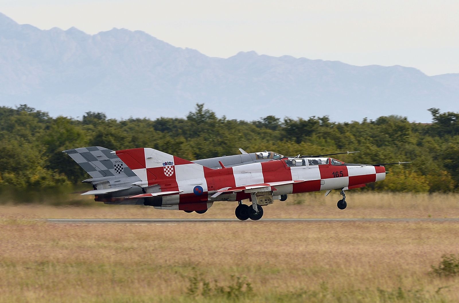 Vježbe pilota borbenih MIG-ova Vježbe pilota borbenih MIG-ova