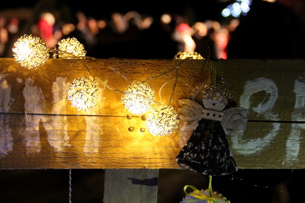 U Diklu kod bunara upriličene žive jaslice U Diklu kod bunara upriličene žive jaslice