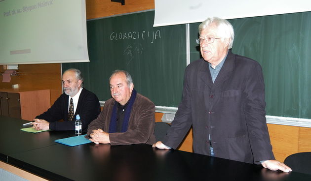 Stjepan Malović, tribina