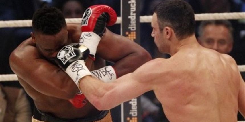 Vitalij Kličko – Dereck Chisora, foto: AP Photo Vitalij Kličko – Dereck Chisora, foto: AP Photo