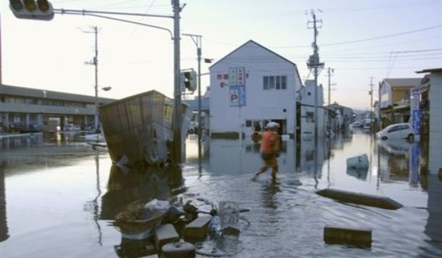 Tsunami nakon potresa u Japanu, Foto: AP Photo