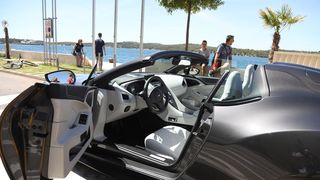 Šibenik: Sportski automobili u sklopu projekta “Pink Wing” zaposjeli gradsku rivu